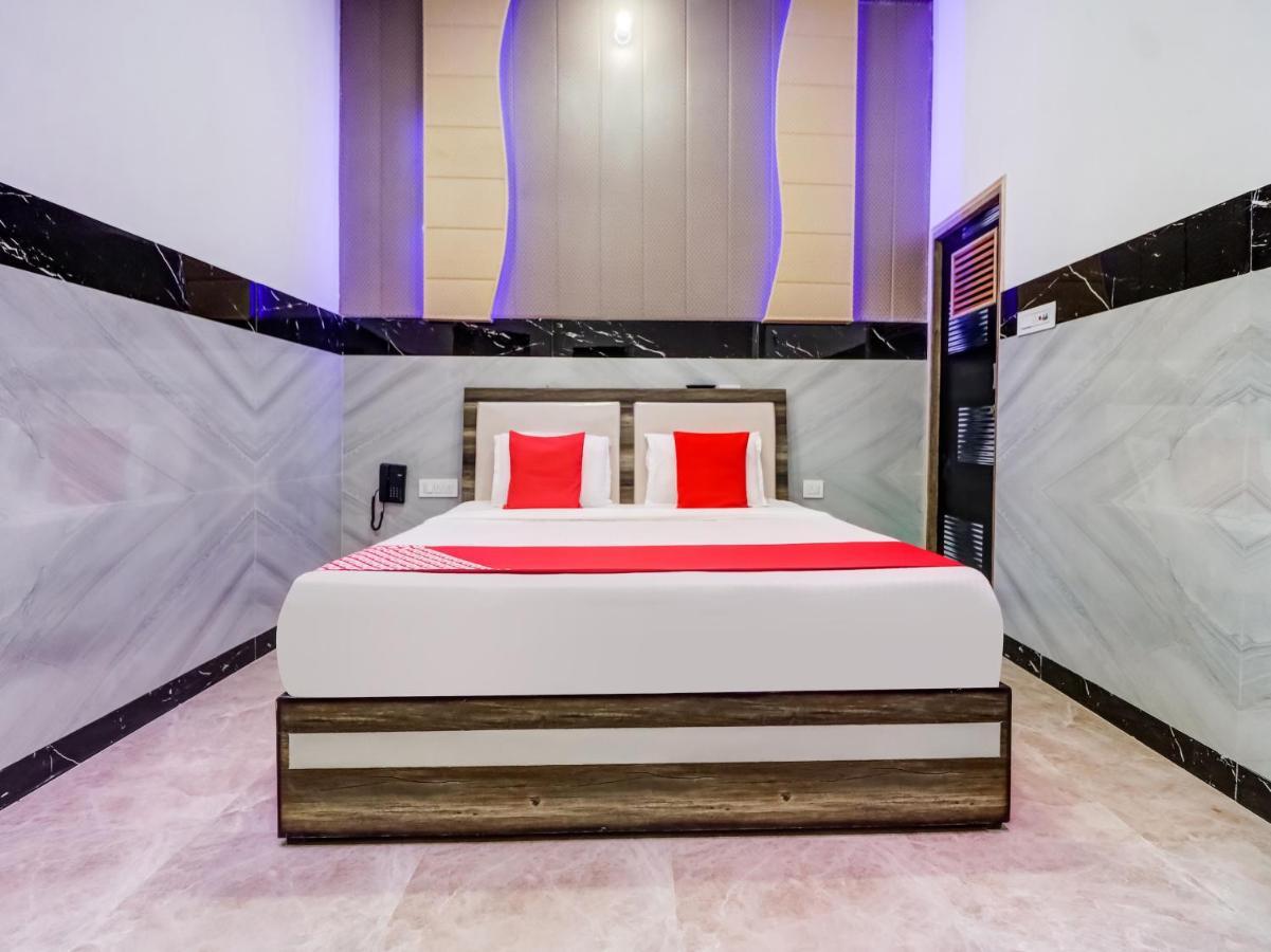 Oyo Flagship 83121 Hotel Rose Vip Saharanpur Zewnętrze zdjęcie