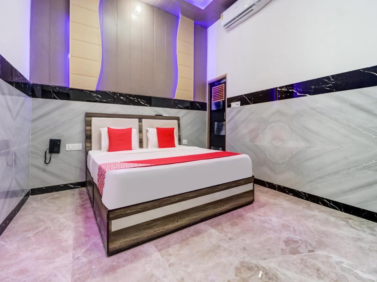 Oyo Flagship 83121 Hotel Rose Vip Saharanpur Zewnętrze zdjęcie