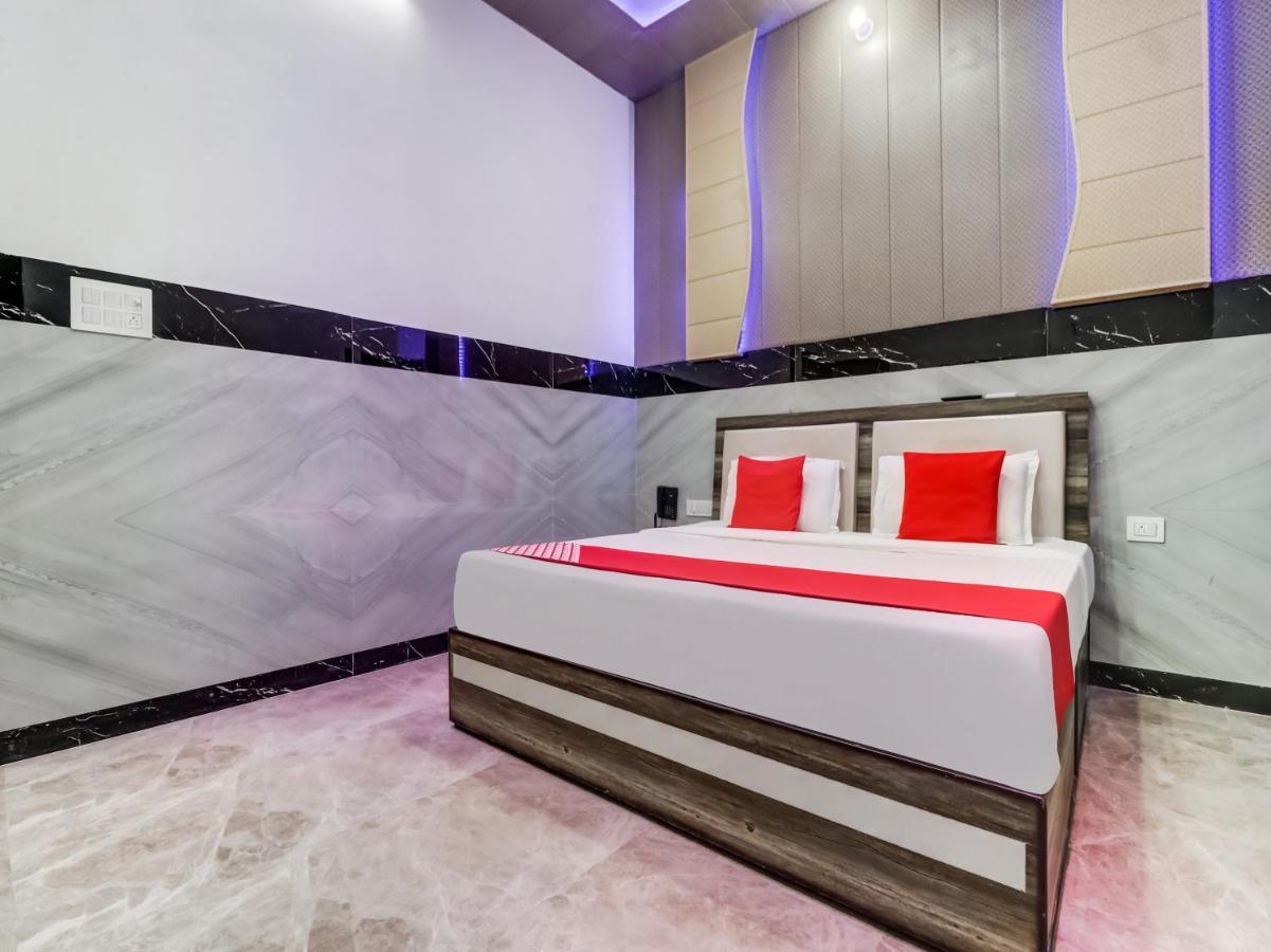 Oyo Flagship 83121 Hotel Rose Vip Saharanpur Zewnętrze zdjęcie