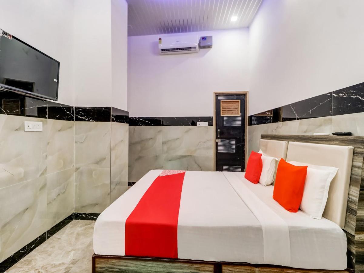 Oyo Flagship 83121 Hotel Rose Vip Saharanpur Zewnętrze zdjęcie