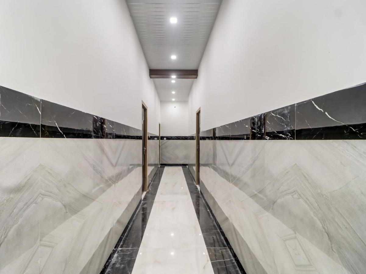 Oyo Flagship 83121 Hotel Rose Vip Saharanpur Zewnętrze zdjęcie
