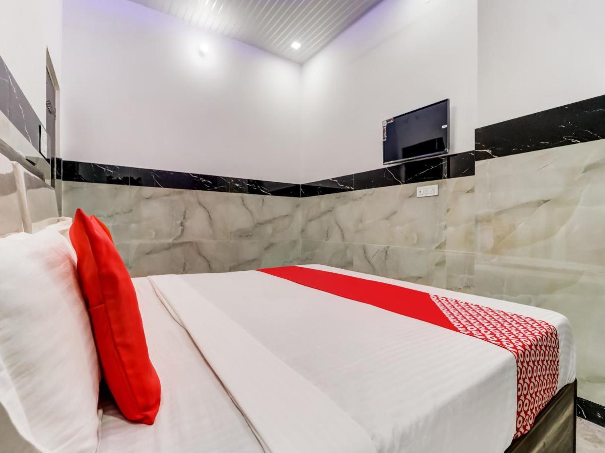 Oyo Flagship 83121 Hotel Rose Vip Saharanpur Zewnętrze zdjęcie