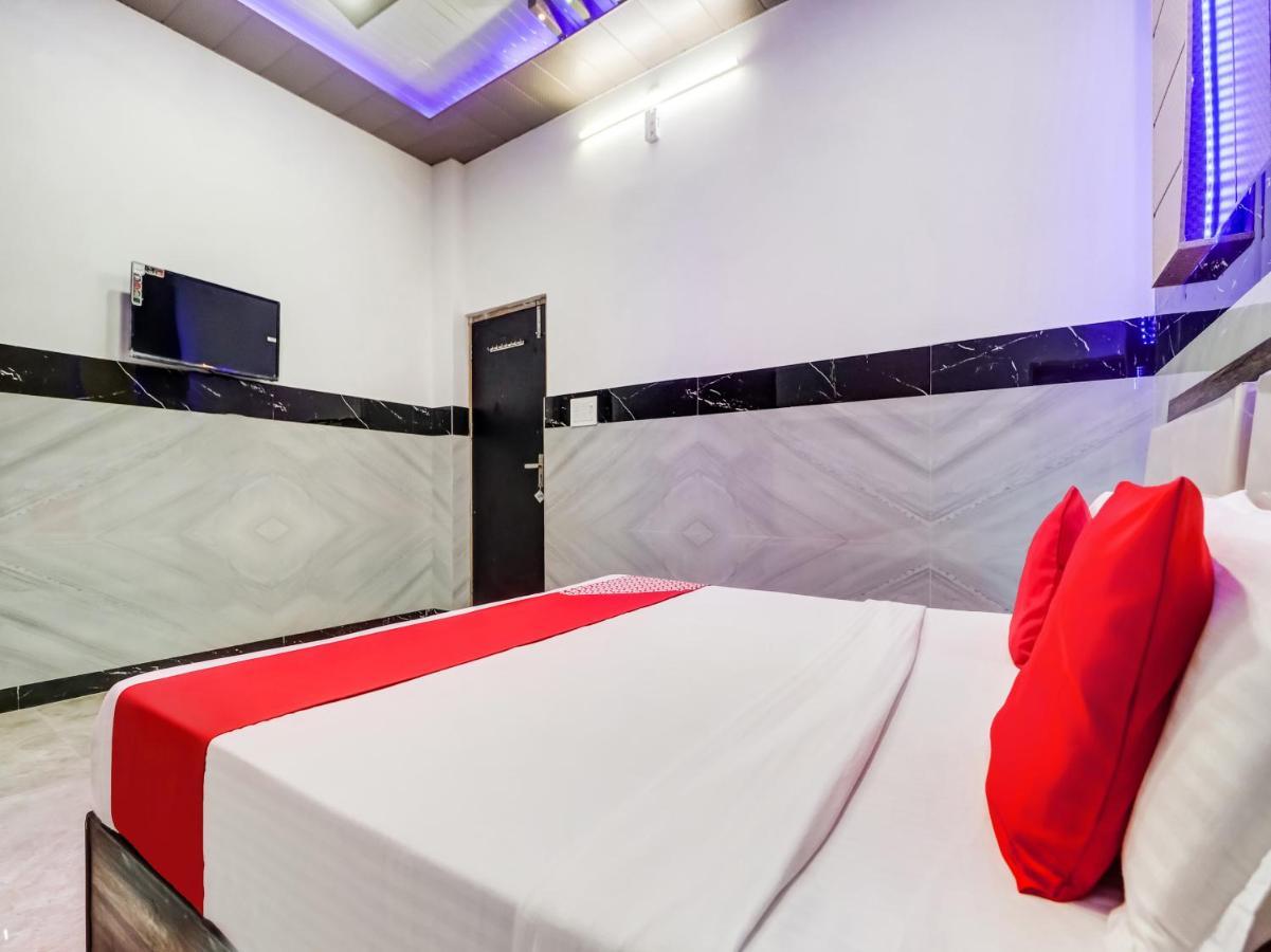 Oyo Flagship 83121 Hotel Rose Vip Saharanpur Zewnętrze zdjęcie