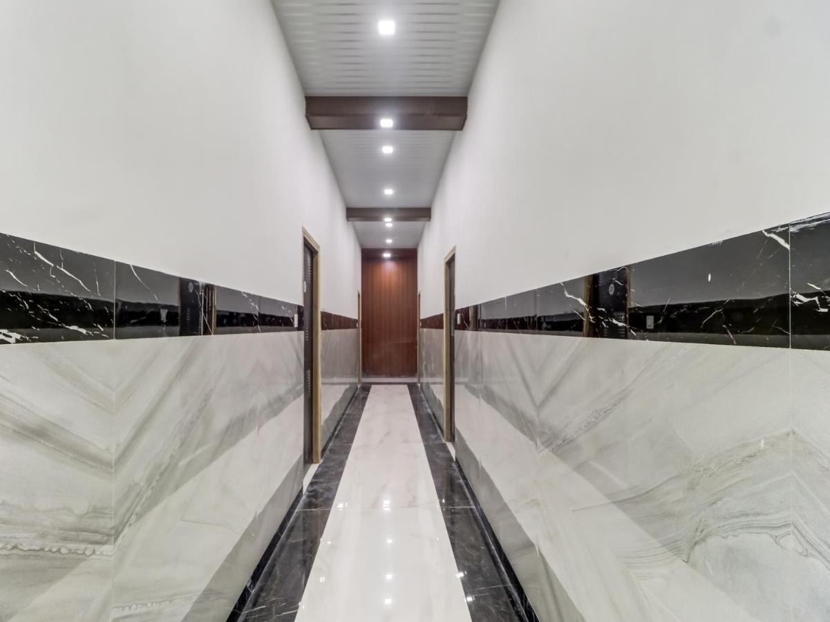 Oyo Flagship 83121 Hotel Rose Vip Saharanpur Zewnętrze zdjęcie
