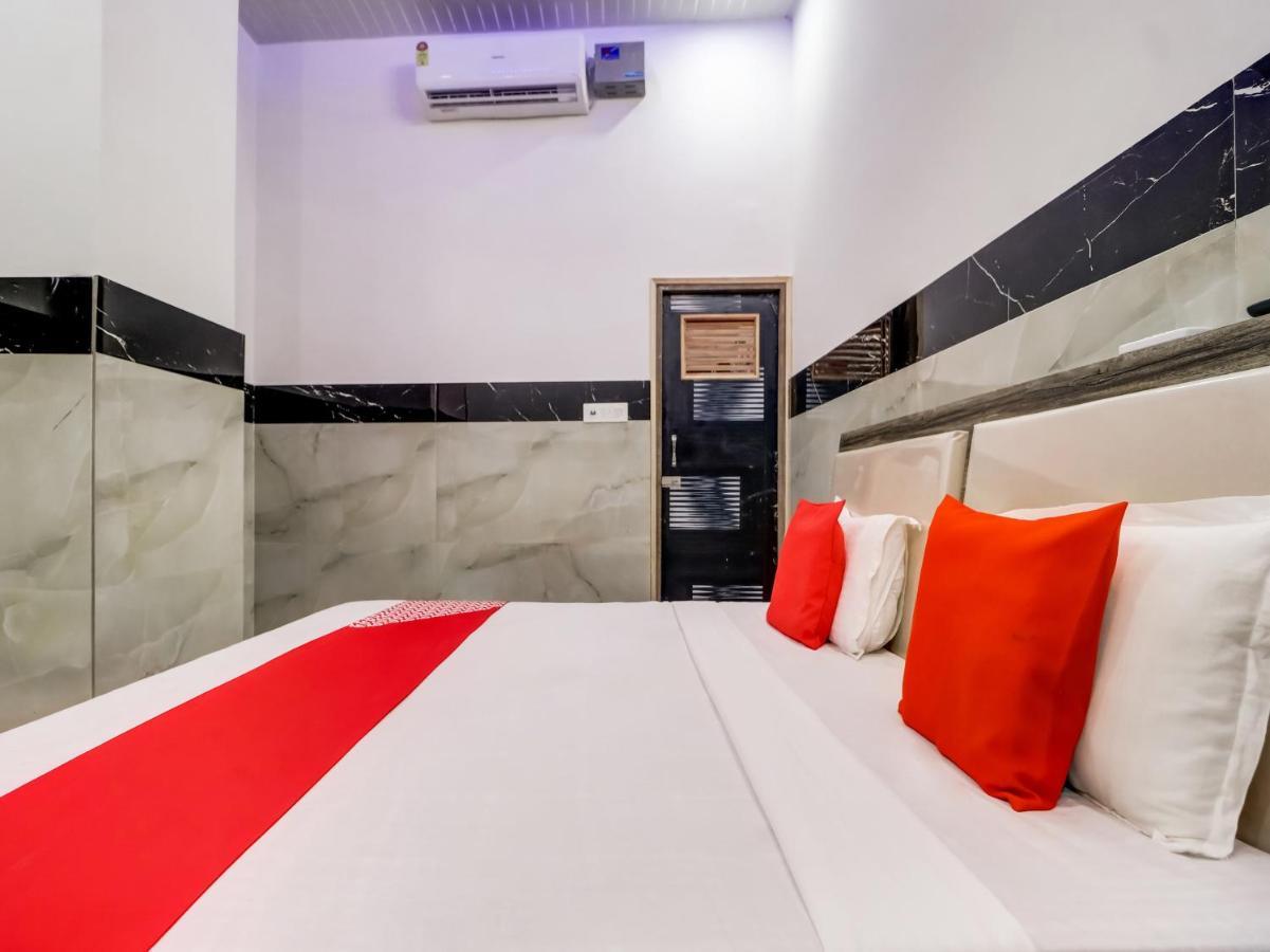 Oyo Flagship 83121 Hotel Rose Vip Saharanpur Zewnętrze zdjęcie